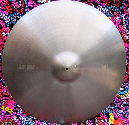 Paiste Giant Beat 24