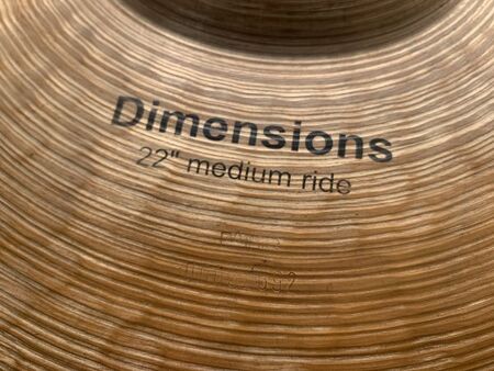 アムステルダム　美術館　イーブイ　Mサイズ Paiste Dimensions 22