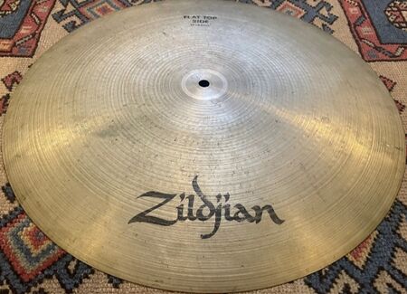 A Zildjian 18