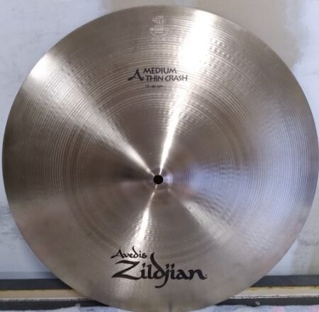 A Zildjian 17