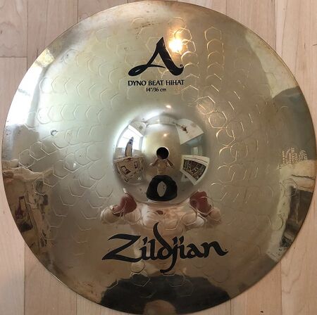 A Zildjian 14