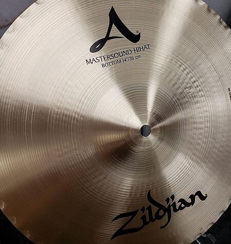 A Zildjian 14