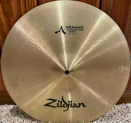 A Zildjian 16