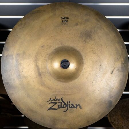 A Zildjian 20