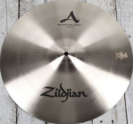 A Zildjian 16